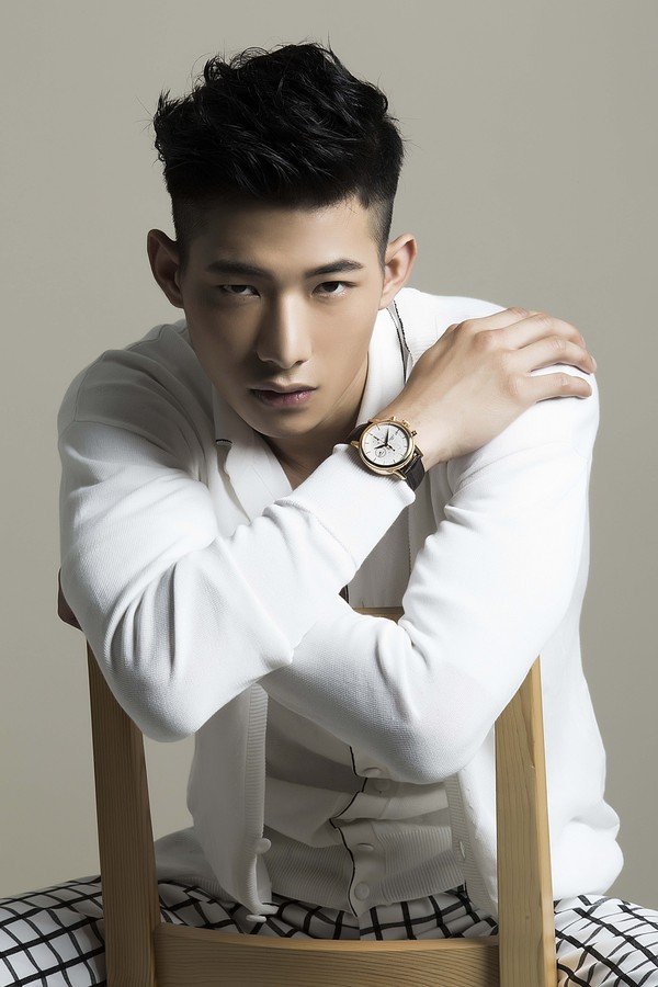 TISSOT 聖誕節好禮推薦-TISSOT Carson 卡森系列自動計時腕錶
