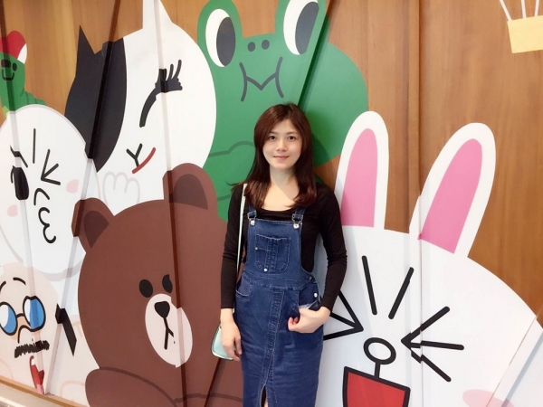 【穿搭】秋冬私服穿搭.裙子也能穿得很休閒~想不到女性化的裙子輕鬆穿就很有個性