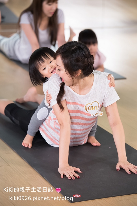 【初體驗。桂格成長奶粉親子探索瑜珈】和寶貝一起互動、探索,享受美好的親子時光