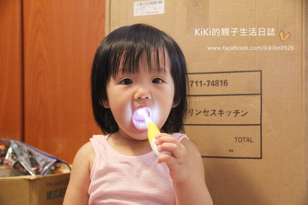 【讓寶貝愛上刷牙】英國brush-baby 嬰幼兒聲波電動牙刷 ♥ 柔軟刷毛&震動發光