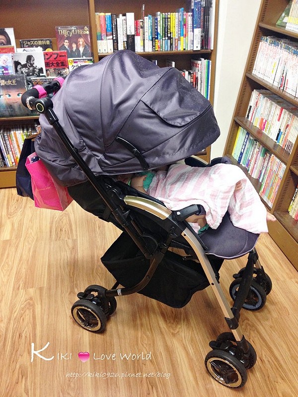 【嬰幼兒推車】Combi 御捷輪 III ♥ 一個人帶寶寶出門,一手開合超輕鬆!