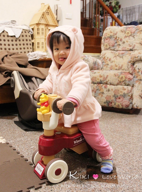 【日本TAKARA TOMY】維尼兩用幼兒車、益智遊樂盒、米奇巨星鼓