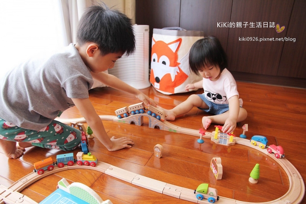 【開箱文】德國EverEarth木製軌道車 ♥ 女生也愛的經典玩具!
