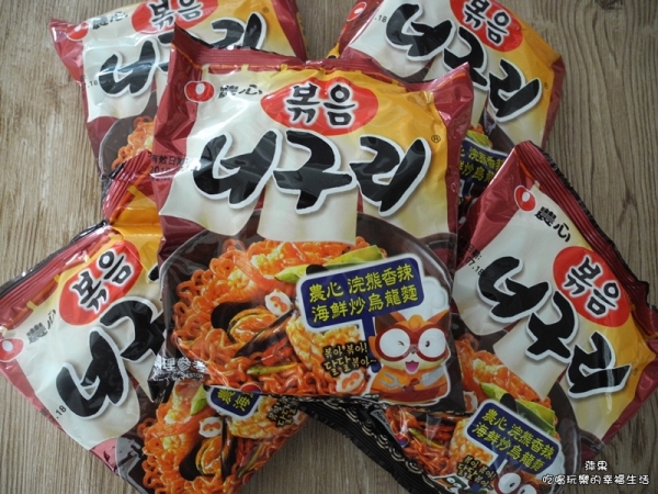 【農心】浣熊香辣海鮮炒烏龍麵 麵Q香辣好滋味!