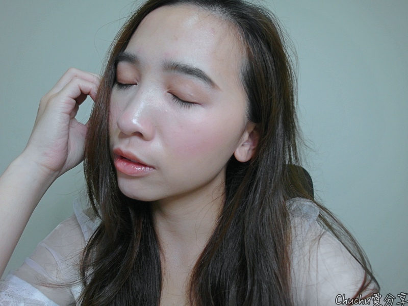 開架粉底*UNT完美光透輕粉底-高防曬係數/無油質地不黏膩,打造夏天清透裸妝!