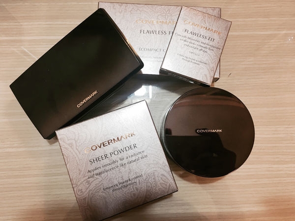 【美妝】奢華水感。無暇美肌立現♥COVERMARK水漾嫩肌鑽石光無暇粉霜/水漾嫩肌鑽石立體光蜜粉♥