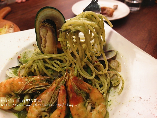 SAM_2383_副本 【食記】薄多義Bite 2 eat-高人氣美味平價義式料理市府也有店耶♥
