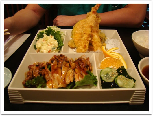 <LA>Restaurant Komasa