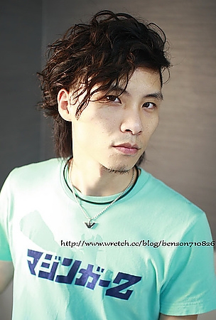 流行髮型~夏日型男流行重點~內外皆瀟灑的雙面型男~西門町髮型設計BENSON