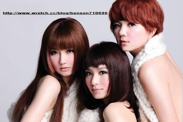 2010流行髮型~S H E女藝人新髮型髮色大解析~ELLA ~HEBE ~SELINA~尚洋BENSON為您分析