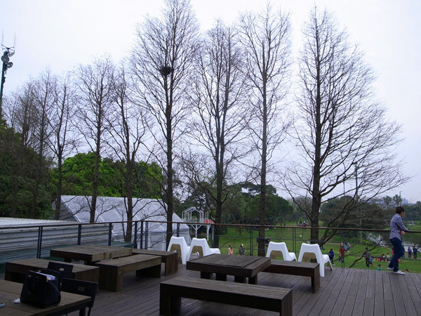 中壢〈綠風草原餐廳〉~遛小人、狗狗的好所在:親子遊、親子餐廳、寵物餐廳