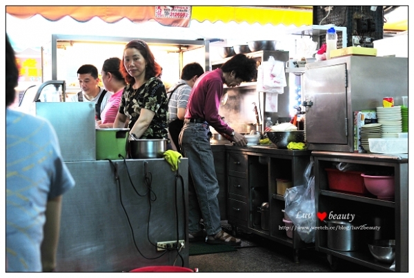 (高雄)三民市場之噴淚鴨肉飯!
