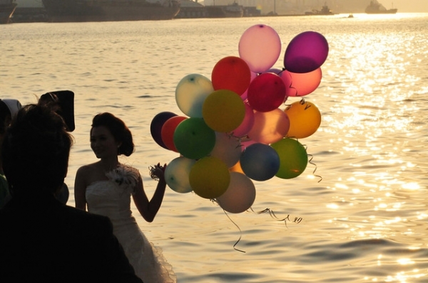 百年結婚潮,新娘賓客穿搭小紀錄!