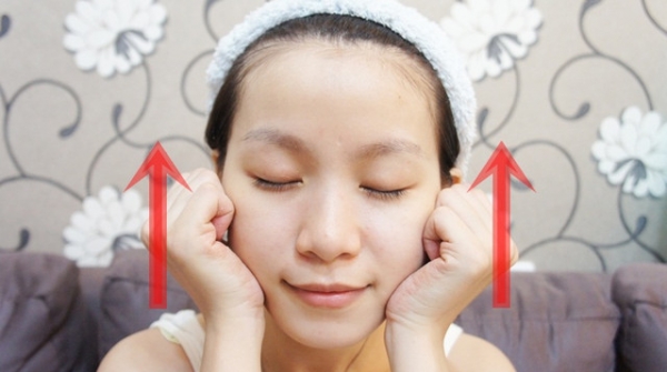 5分鐘快速小臉術,塑出後天瓜子臉! (附動畫)