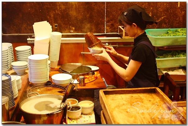 ▋台南美食▋台南市+赤崁擔仔麵~小小肉燥麵香傳千萬里