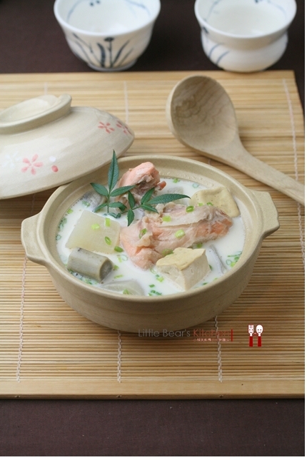 【食譜】濃濃牛奶白湯石狩鍋