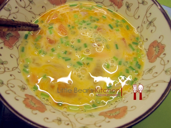 【食譜】完美的Brunch嫩炒鮭魚蛋—-超滑軟嫩配方與炒法