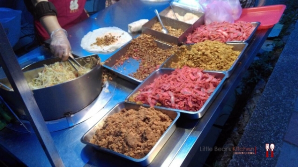 【林口食記】20元超划算潤餅—一個星期只賣一晚的大排隊店
