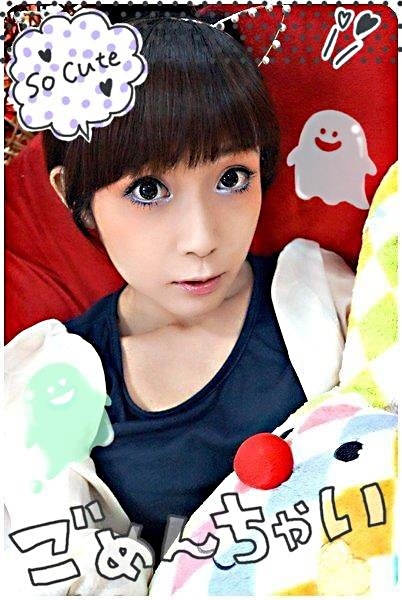 桃花桃花朵朵開,哥德羅莉公主風妝容