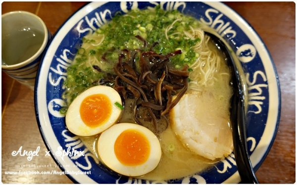 「日本福岡」目前中心的拉麵冠軍 博多純情 shinshin 豚骨拉麵 (KITTE博多店)