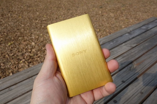 「金色限量版」SONY HD-E1/N USB3.0 外接硬碟