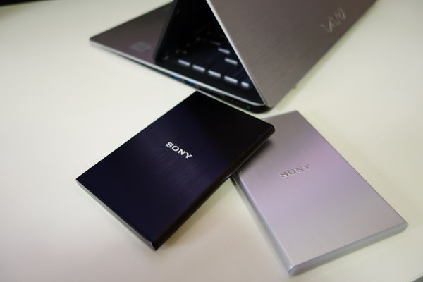 極致輕薄 超美型 Sony HD-SG5 外接式硬碟