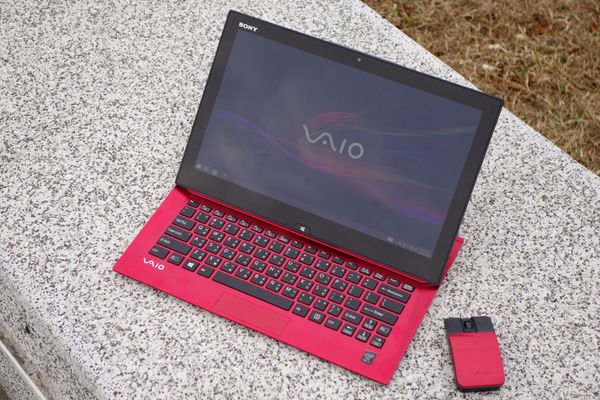 紅色絕美 尊貴典藏 Sony VAIO Duo 13 red edition