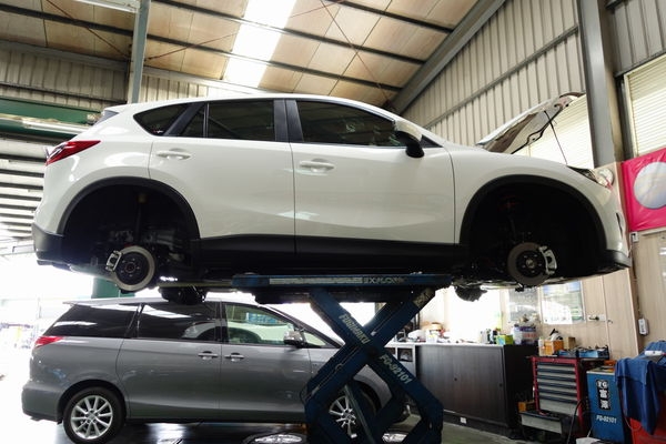改裝是為提升操控性 AutoExe CX5 防傾桿、短彈簧