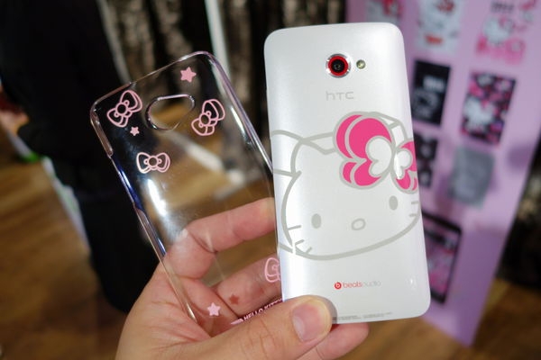 「分享」結合Hello Kitty HTC推出限量Butterfly S