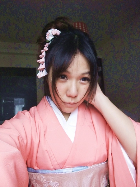色無地和服與和風布花髮夾