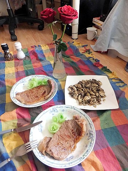 沒有廚房的情人節牛排小料理