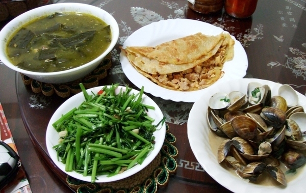 焗烤奶油白菜.蝦丸湯.香菇豆腐滷肉.綜合鹹粥(相同食材變化使用)