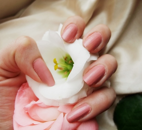 essie指甲油試色(色號383)玫瑰奶茶