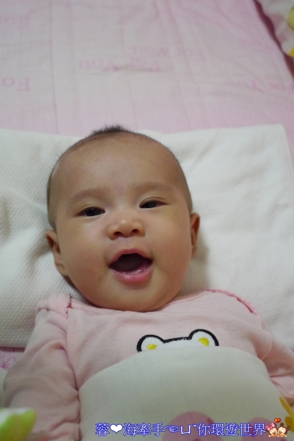 【育♥兒】小伊亞的成長紀錄(0Y2M~0Y3M)ღ小伊亞越來越愛笑啦!媽媽看的我心都快溶化了