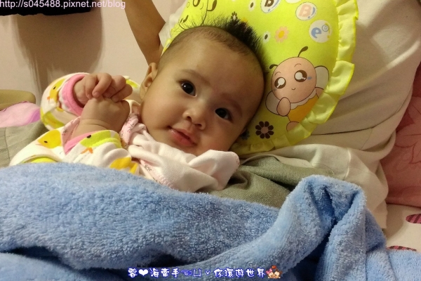 【育♥兒】小伊亞的成長紀錄(0Y3M~0Y4M)ღ開始對事物越來越好奇,也越來越愛說話了