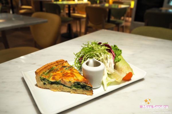 美食|捷運中山站美食推薦・eslite cafe 誠品咖啡南西店・咖啡輕食下午茶鬆餅都有・內有完整菜單