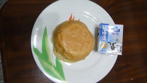 早餐-起士豬肉堡佐鮮乳