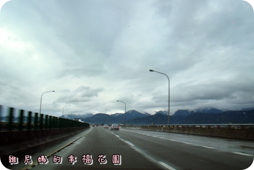 龍年環島之旅Day1-花蓮遊(老邵餐館、老鼠貝果、南濱夜市、經典海岸海景民宿)