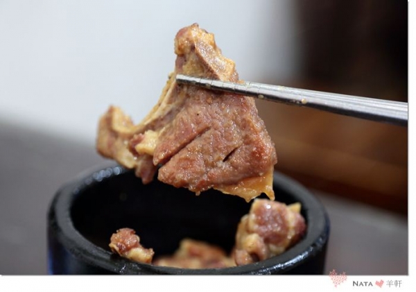 宜蘭羊軒小羊肉‧嘖嘖,這黃金羊小排未免太香嫩!