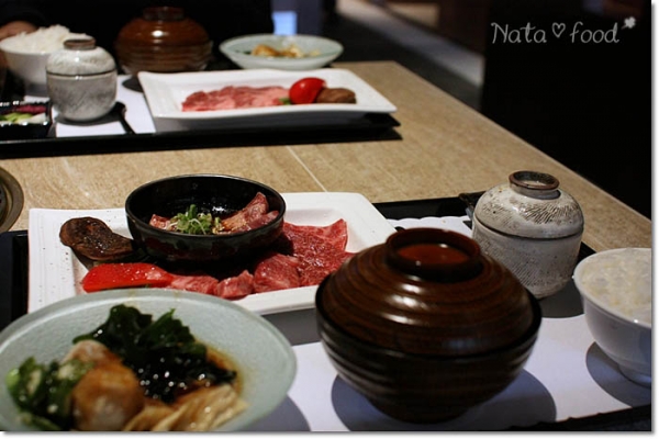 老乾杯台中市政店‧肉嫩多汁的澳洲和牛平日套餐,若有炭火味更香