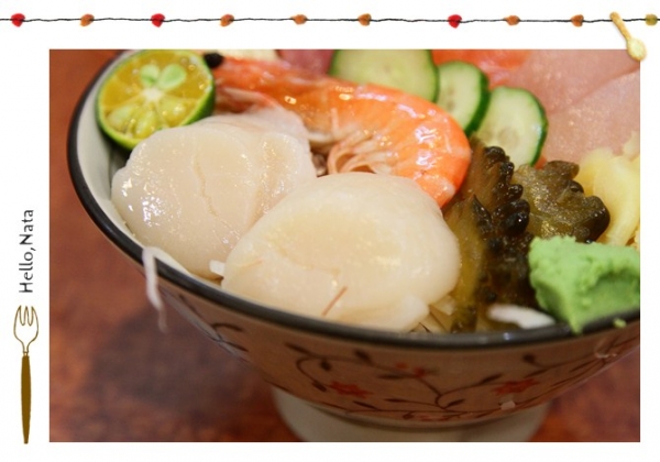 這麼滿怎麼一回事?鮮嫩滾牙、好想時常來一碗的高町生魚片丼飯