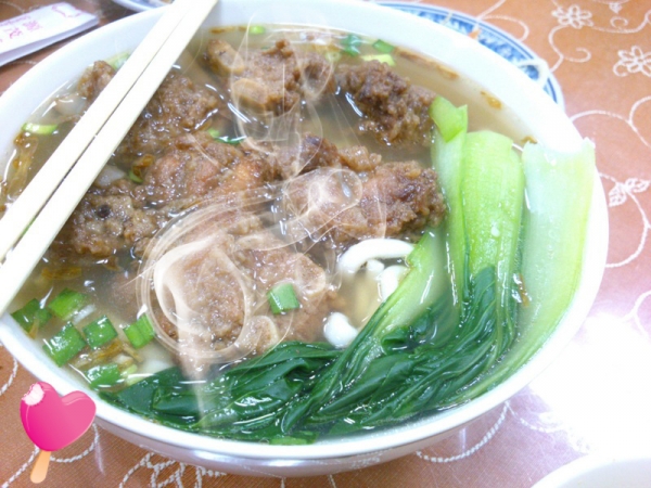 【高雄‧鹽埕‧午餐】 報告班長今天要請假吃小排麵!