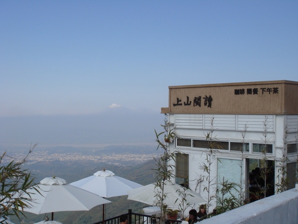 (南投竹山) 來南投必去山上閱讀 喝咖啡 賞夜景 投入大自然的懷抱