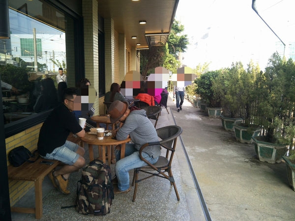 IMG_20190202_162842_副本.jpg 特色鐵道星巴克~Starbucks星巴克新豐門市/鐵道迷必去/火車站星巴克/開幕優惠/門市地址